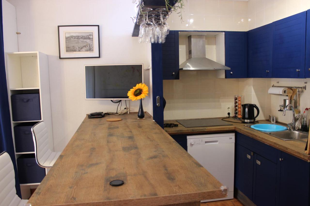 Apartment Luxury 4 Bed On Coastal Footpath At Cap Ras *