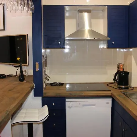 Luxury 4 Bed Apartment On Coastal Footpath At Cap Ras Llança Esterno foto