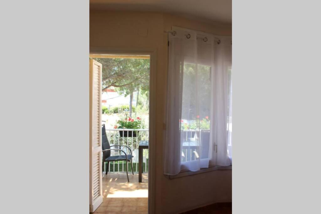 Luxury 4 Bed On Coastal Footpath At Cap Ras Apartament